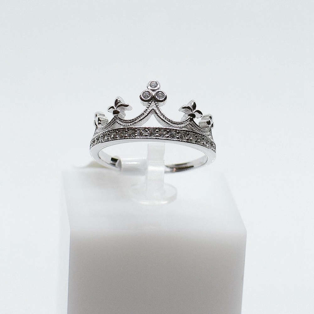 .925 Sterling Silver Queen / Princess Crown Ring - Picture 1 of 5